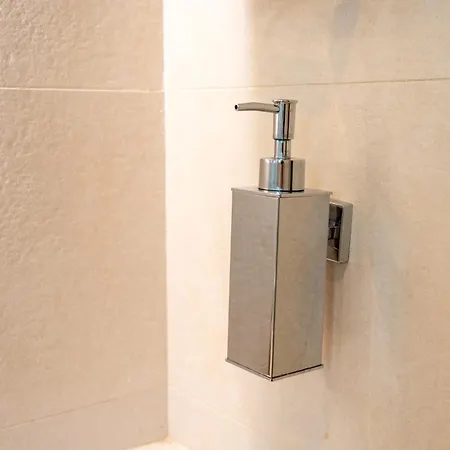 アパートホテル Sun & Moon Barcelona Airport 3*